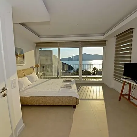 Sleeps 8 Pool Air Con Wifi *
