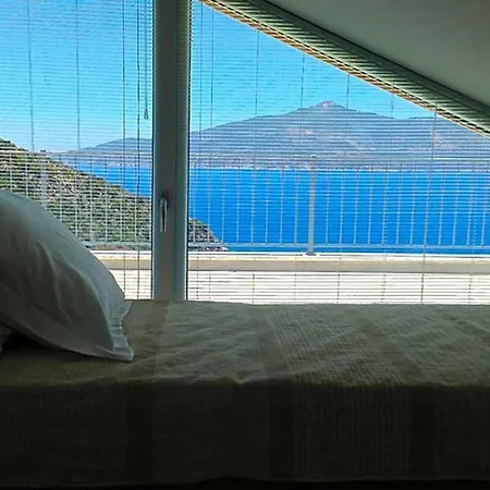 Sleeps 8 Pool Air Con Wifi فيلة كالكان