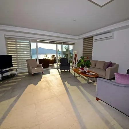 فيلة Sleeps 8 Pool Air Con Wifi