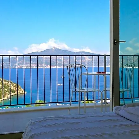 Sleeps 8 Pool Air Con Wifi كالكان