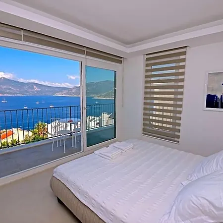 Sleeps 8 Pool Air Con Wifi *