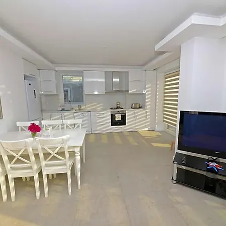 Sleeps 8 Pool Air Con Wifi Kalkan